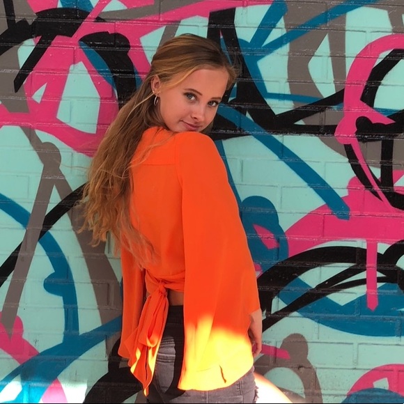 Top - Picture 3 of 3